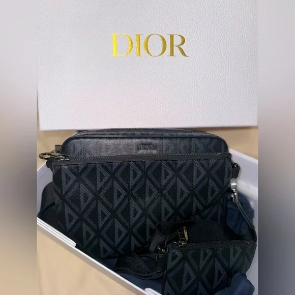 ❤️🔥SOLD❤️🔥DIOR 2023 Saddle Triple Pouch Diamond Pattern Crossbody Unisex Bag - Picture 3 of 17